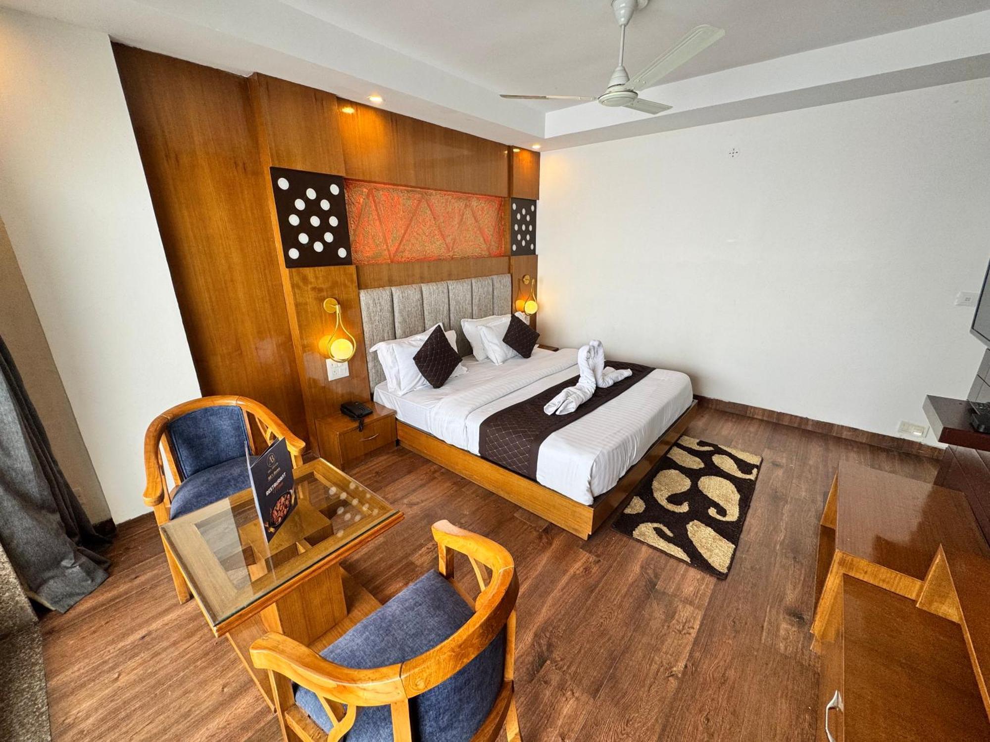 Ab'S Abode-A Boutique Hotel Массури Экстерьер фото